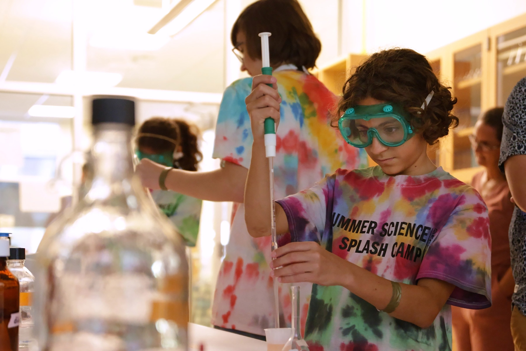 Eckerd College Summer Science Splash Camp receives $22,000 grant to support underprivileged students in STEM education and recreational activities