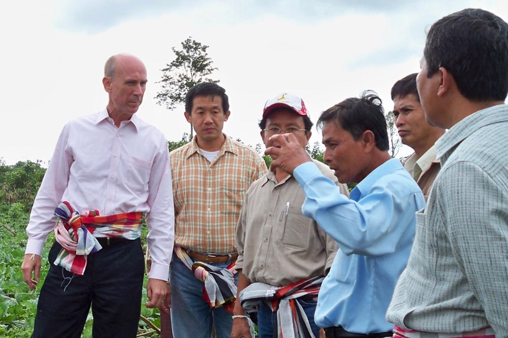 Greenwood meets with farmers in Laotian Central Highlands in 2010