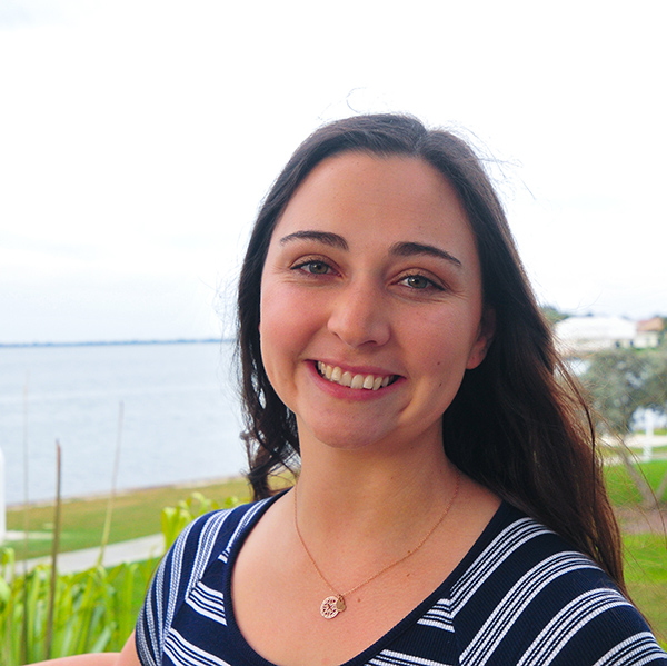 Julia Tanquary ’17