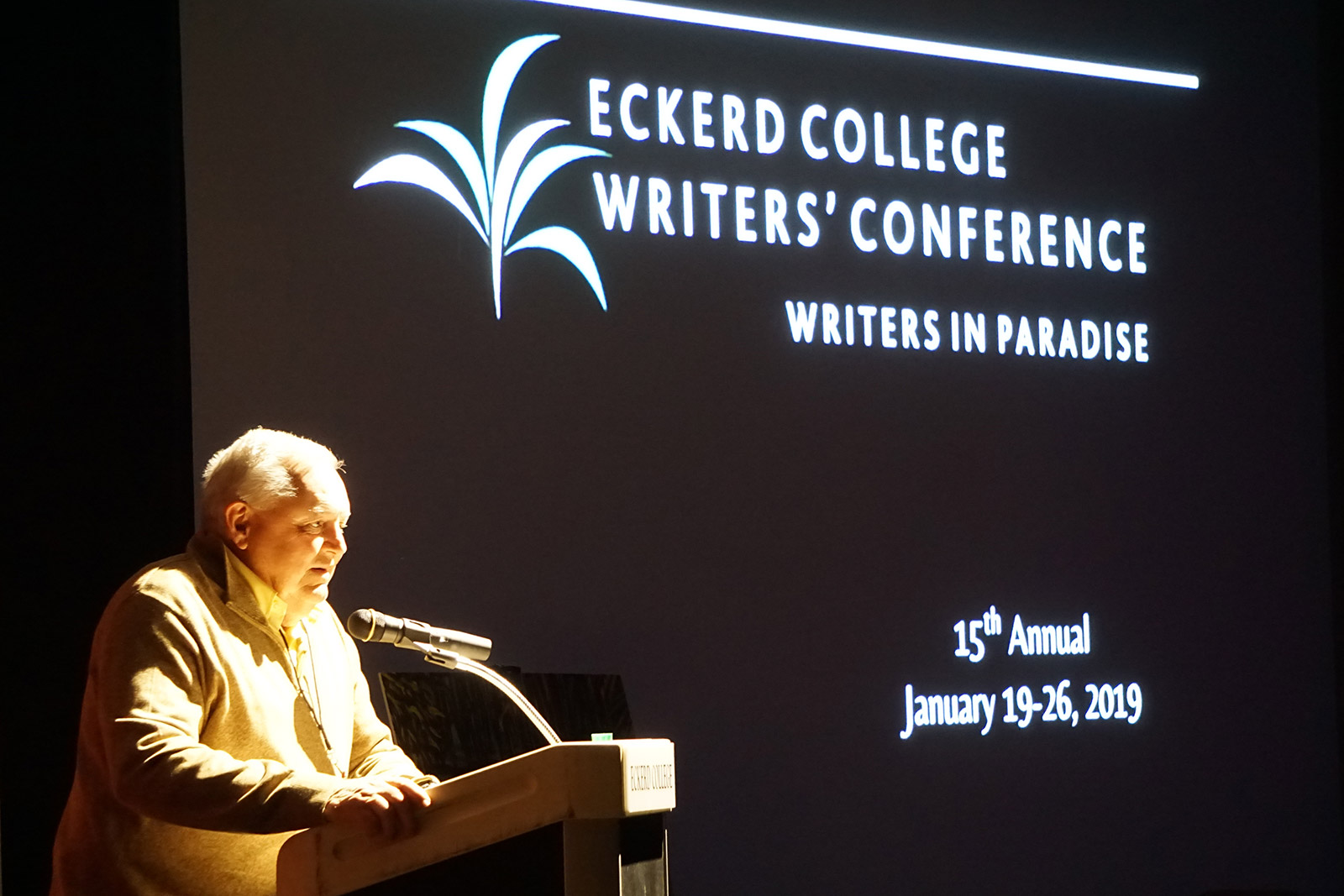 Les Standiford at the Writers in Paradise conference in 2019