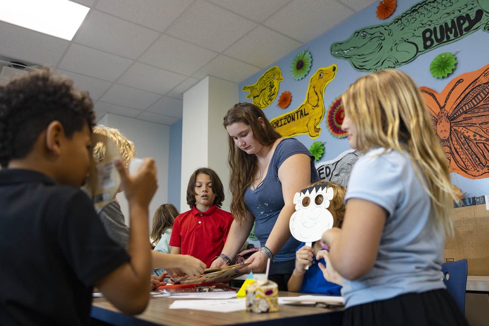 Eckerd student works with school children