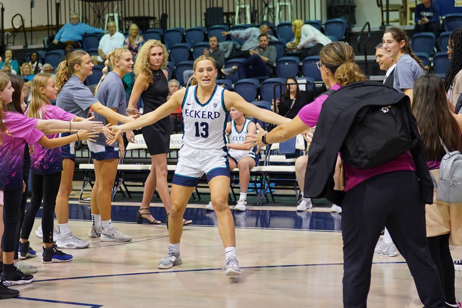Eckerd’s female athletes pass on encouragement and advice to local