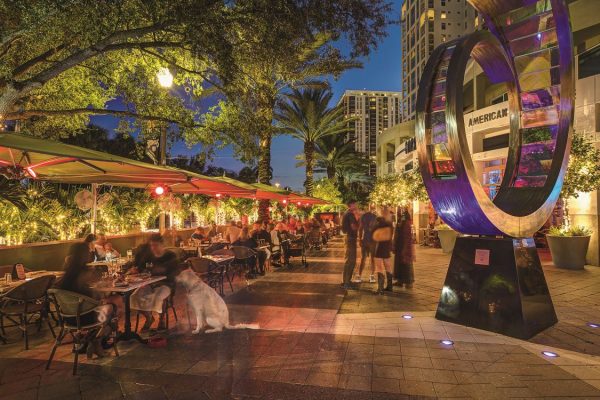 Alfresco Dining at Night on Beach Drive - Downtown St. Petersburg